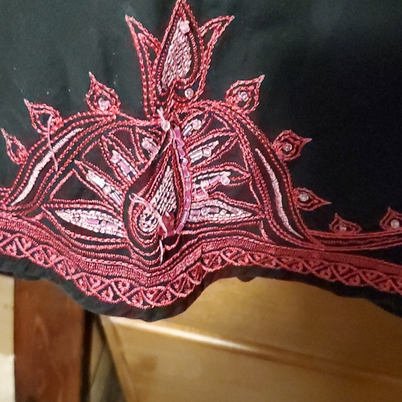 🔴Womens midi Sequined skirt - bought from Glasgow in U.K. - Picture 3 of 8